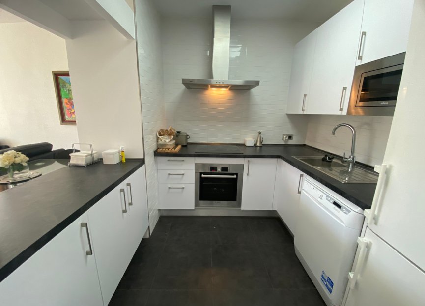 Resale - Apartment - Middle Floor Apartment - Fuengirola - Fuengirola Centro