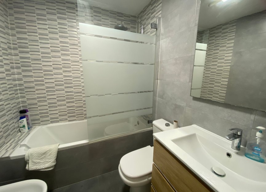 Resale - Apartment - Middle Floor Apartment - Fuengirola - Fuengirola Centro