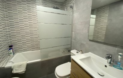 Resale - Apartment - Middle Floor Apartment - Fuengirola - Fuengirola Centro