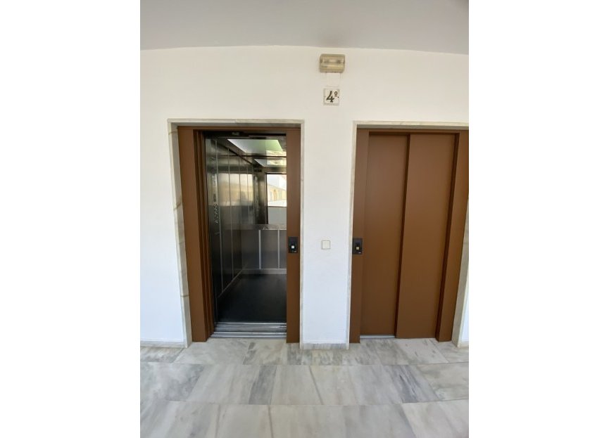 Resale - Apartment - Middle Floor Apartment - Fuengirola - Fuengirola Centro