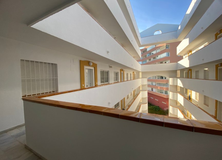 Resale - Apartment - Middle Floor Apartment - Fuengirola - Fuengirola Centro