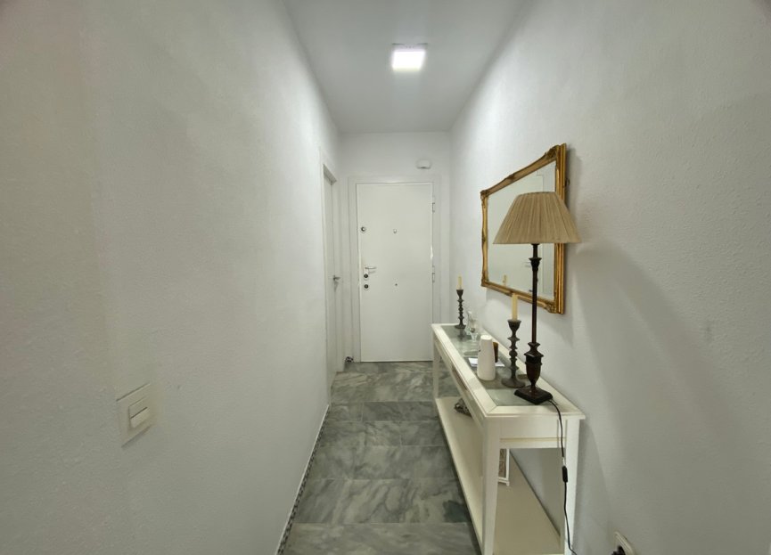 Resale - Apartment - Middle Floor Apartment - Fuengirola - Fuengirola Centro