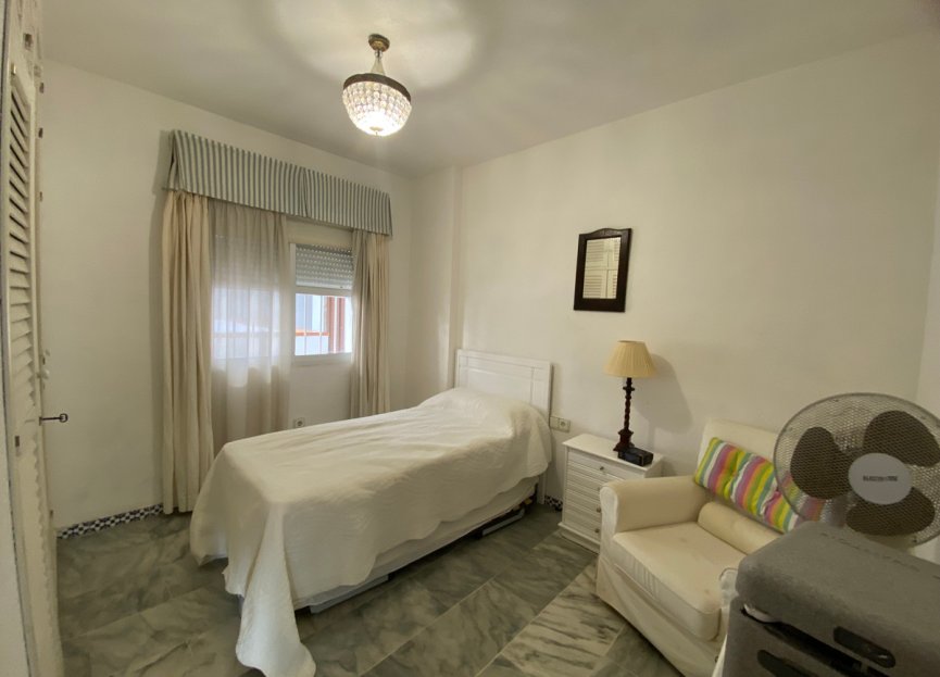 Resale - Apartment - Middle Floor Apartment - Fuengirola - Fuengirola Centro