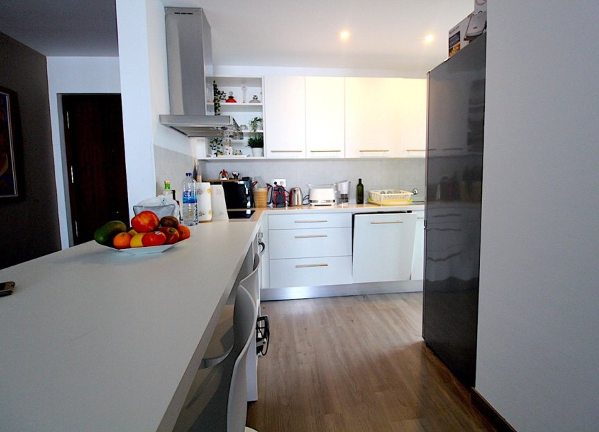 Resale - Apartment - Middle Floor Apartment - Estepona - Estepona Centro