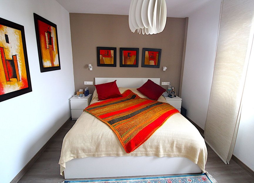 Resale - Apartment - Middle Floor Apartment - Estepona - Estepona Centro