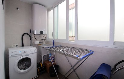 Resale - Apartment - Middle Floor Apartment - Estepona - Estepona Centro