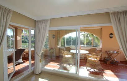 Resale - Apartment - Middle Floor Apartment - Marbella - Elviria