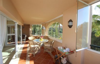Resale - Apartment - Middle Floor Apartment - Marbella - Elviria