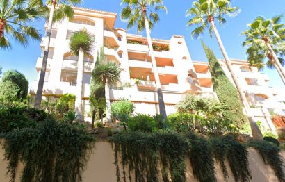 Resale - Apartment - Middle Floor Apartment - Marbella - Elviria
