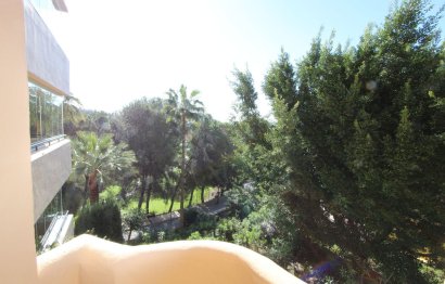 Resale - Apartment - Middle Floor Apartment - Marbella - Elviria