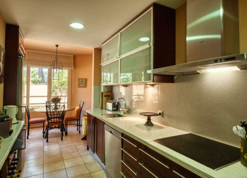 Resale - Ground floor apartment - Marbella - Sierra Blanca