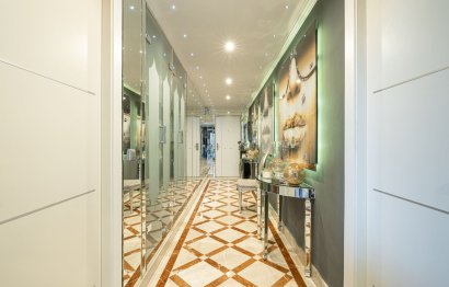 Resale - Ground floor apartment - Marbella - Nueva Andalucia