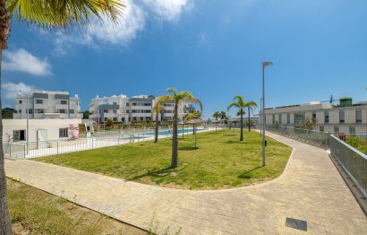 Resale - Ground floor apartment - Estepona - Estepona Centro