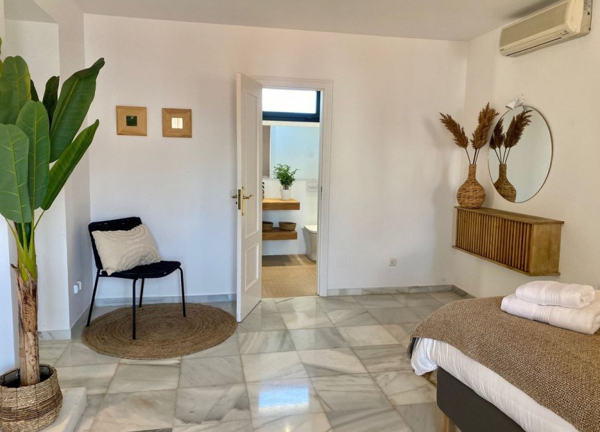 Reventa - House - Detached Villa - Marbella - Nueva Andalucia