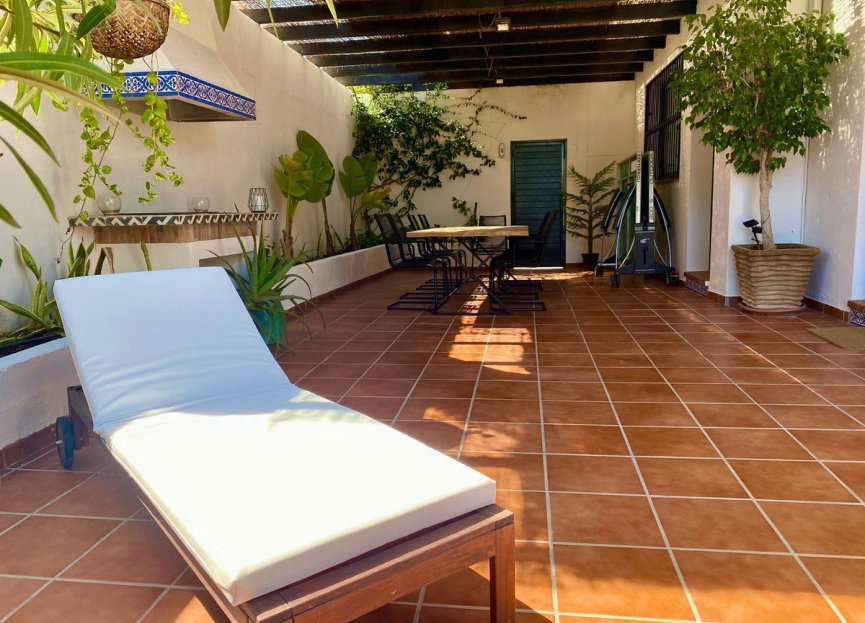 Reventa - House - Detached Villa - Marbella - Nueva Andalucia