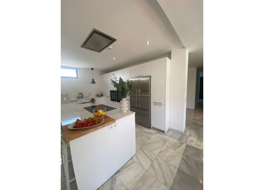 Reventa - House - Detached Villa - Marbella - Nueva Andalucia