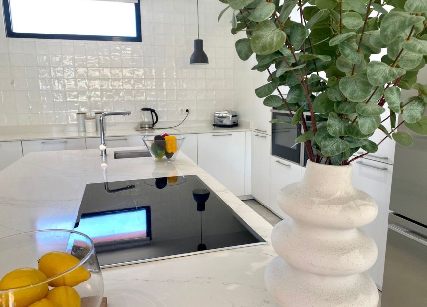 Reventa - House - Detached Villa - Marbella - Nueva Andalucia