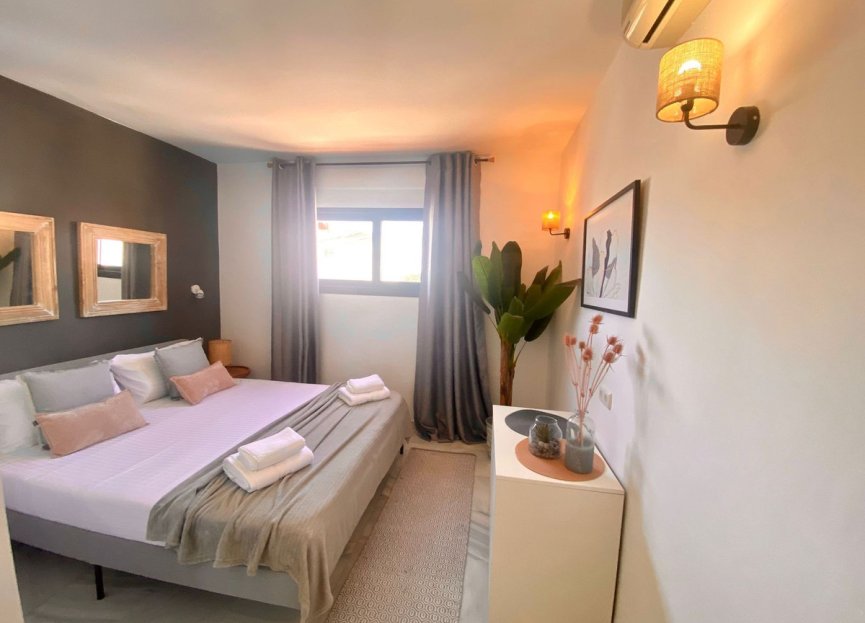 Reventa - House - Detached Villa - Marbella - Nueva Andalucia