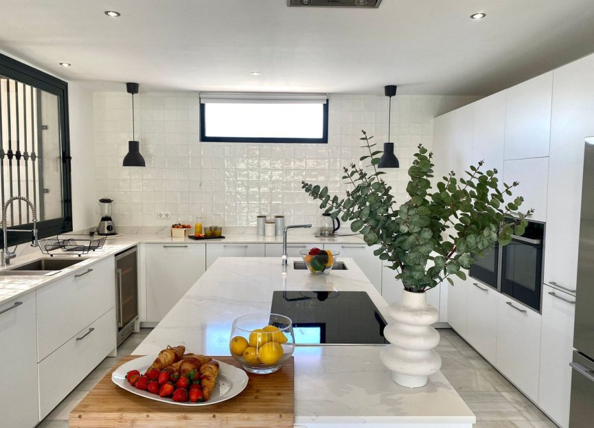 Reventa - House - Detached Villa - Marbella - Nueva Andalucia