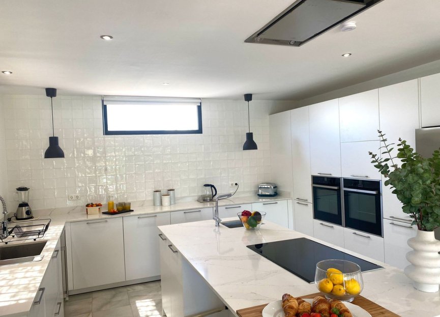 Reventa - House - Detached Villa - Marbella - Nueva Andalucia