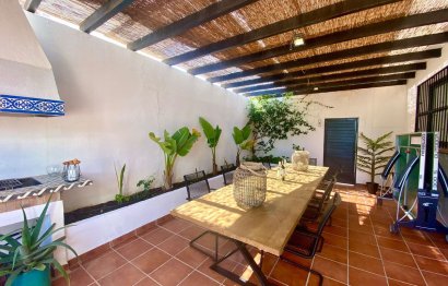 Reventa - House - Detached Villa - Marbella - Nueva Andalucia