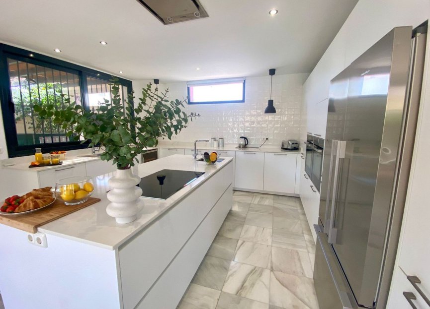 Reventa - House - Detached Villa - Marbella - Nueva Andalucia