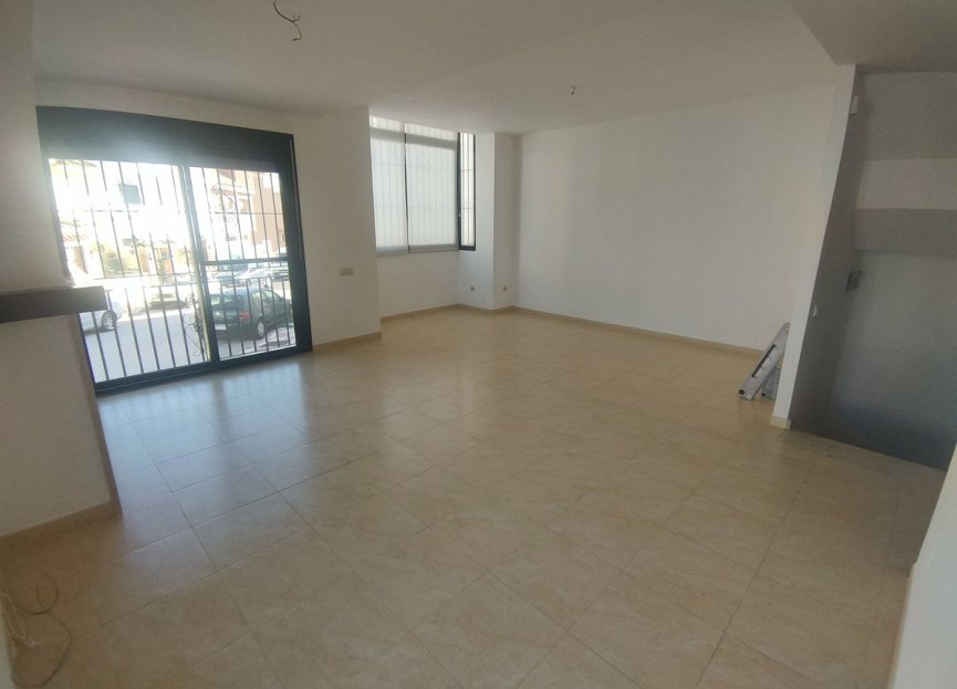 Resale - House - Semi-Detached House - Estepona - Cancelada