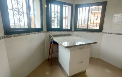 Resale - House - Semi-Detached House - Estepona - Cancelada