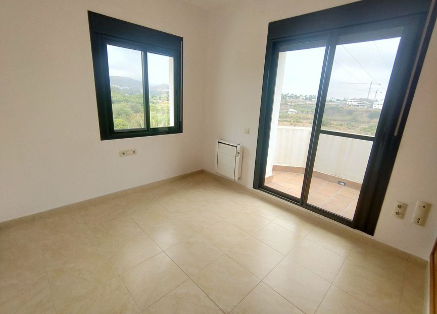 Resale - House - Semi-Detached House - Estepona - Cancelada
