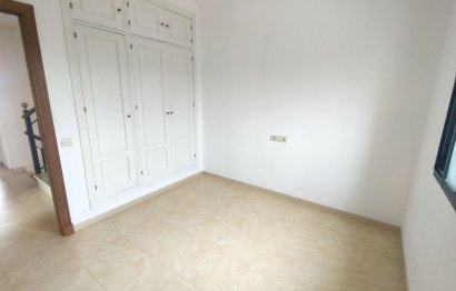 Resale - House - Semi-Detached House - Estepona - Cancelada