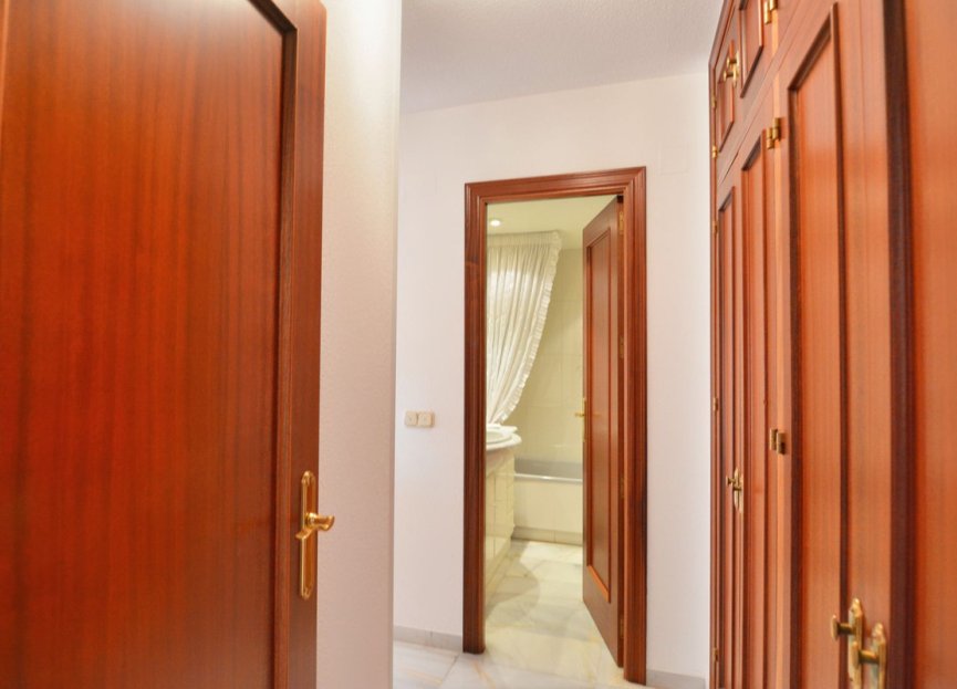 Resale - Apartment - Middle Floor Apartment - Fuengirola - Los Boliches