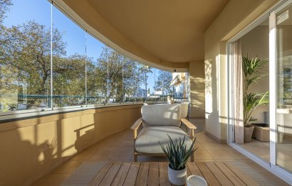 Resale - Apartment - Middle Floor Apartment - Marbella - Elviria