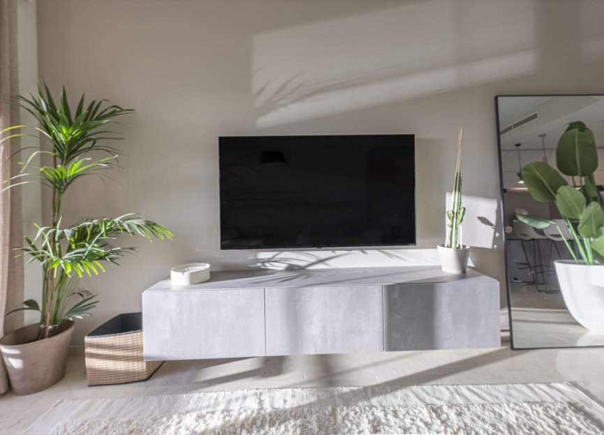 Resale - Apartment - Middle Floor Apartment - Marbella - Elviria