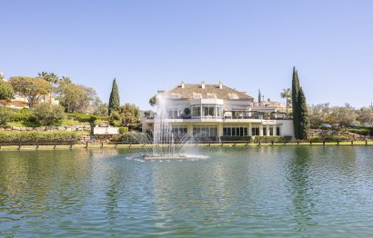 Resale - Apartment - Middle Floor Apartment - Marbella - Elviria