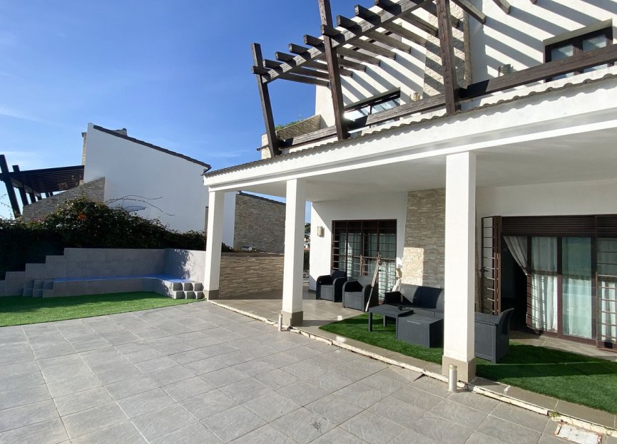 Resale - House - Semi-Detached House - Estepona - Estepona Centro