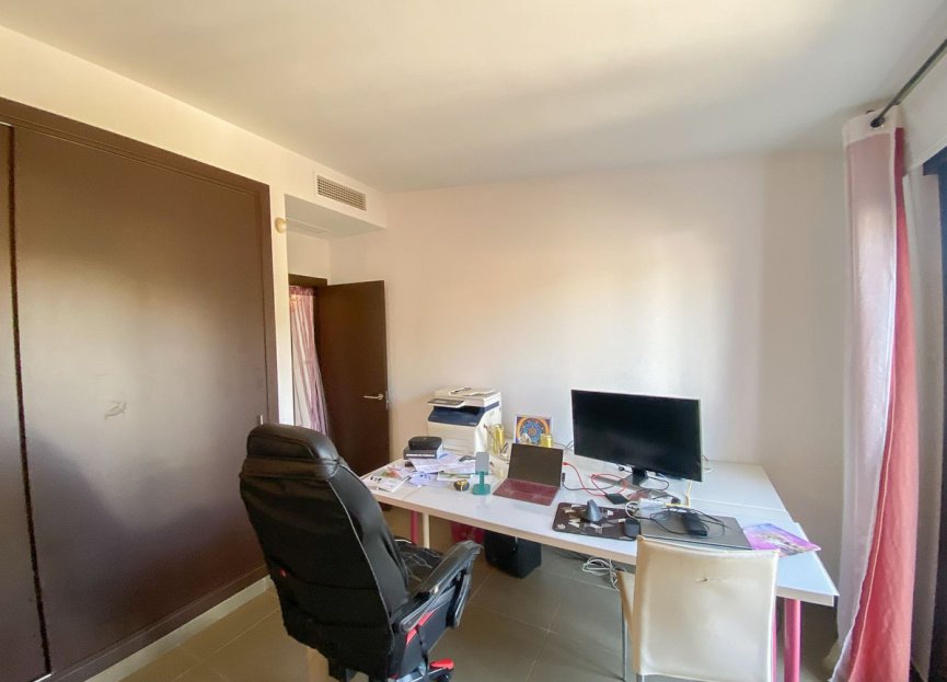 Resale - House - Semi-Detached House - Estepona - Estepona Centro