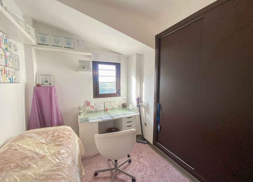 Resale - House - Semi-Detached House - Estepona - Estepona Centro