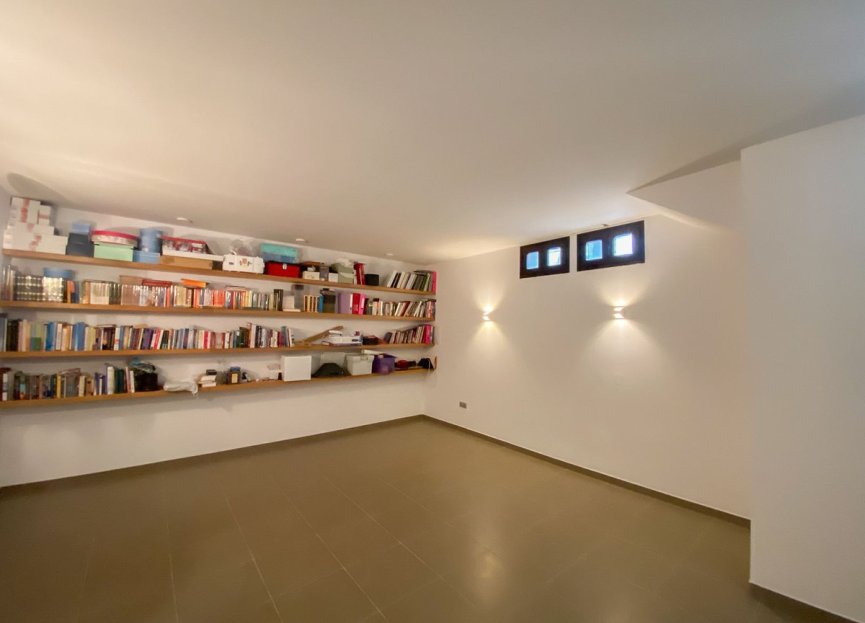 Resale - House - Semi-Detached House - Estepona - Estepona Centro