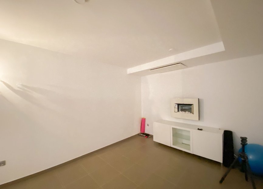 Resale - House - Semi-Detached House - Estepona - Estepona Centro