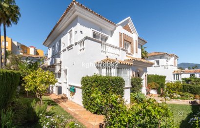 Resale - House - Detached Villa - Estepona - Estepona Centro