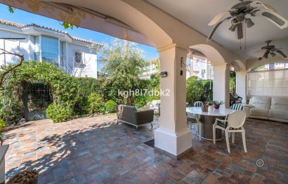 Resale - House - Detached Villa - Estepona - Estepona Centro