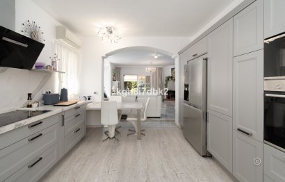 Resale - House - Detached Villa - Estepona - Estepona Centro