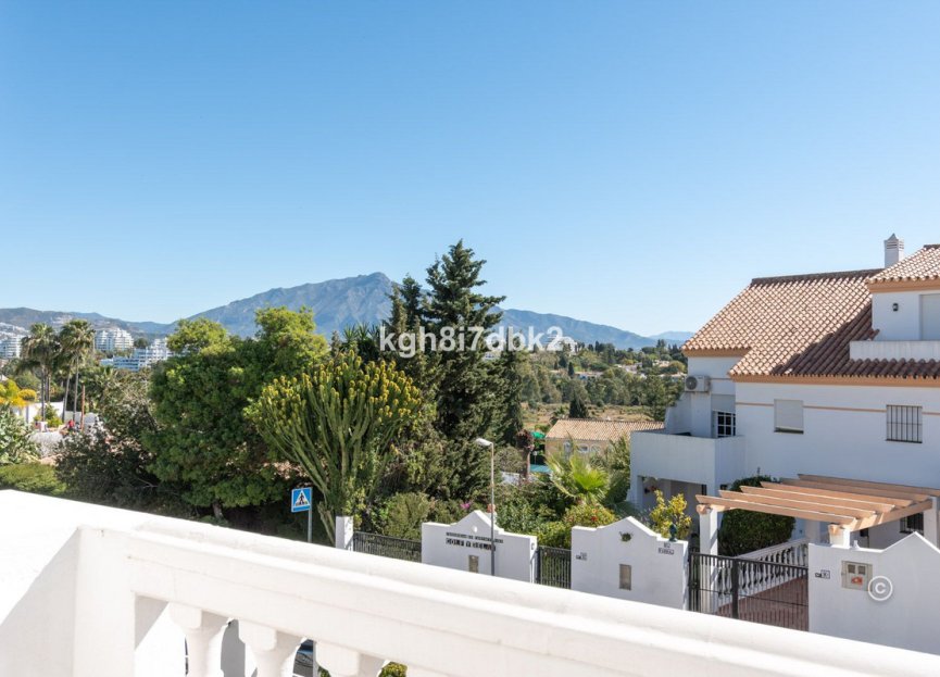 Resale - House - Detached Villa - Estepona - Estepona Centro