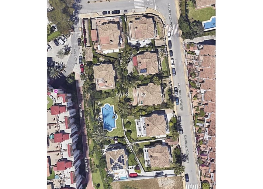 Resale - House - Detached Villa - Estepona - Estepona Centro