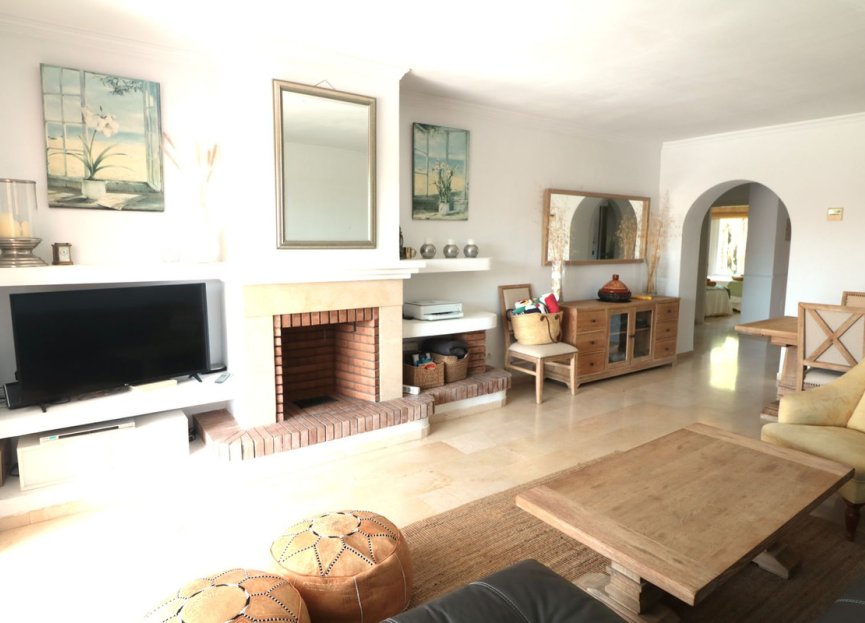 Resale - Apartment - Top Floor Apartment - Estepona - New Golden Mile