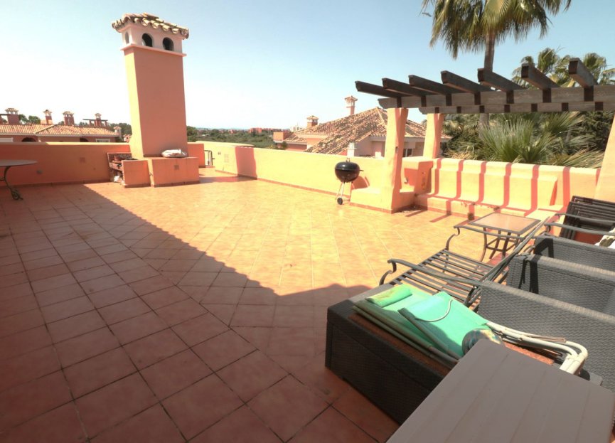 Resale - Apartment - Top Floor Apartment - Estepona - New Golden Mile