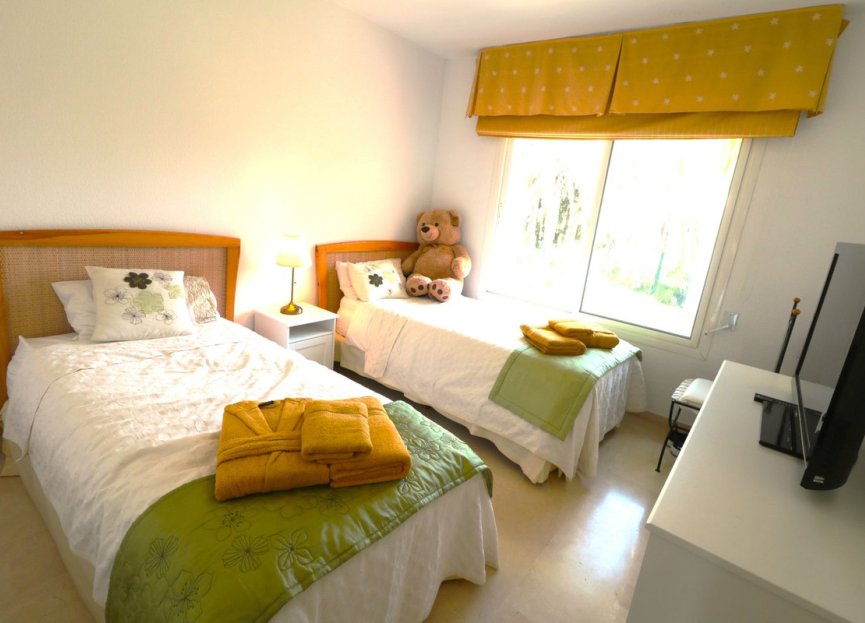 Resale - Apartment - Top Floor Apartment - Estepona - New Golden Mile