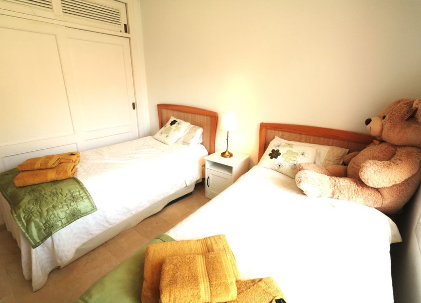 Resale - Apartment - Top Floor Apartment - Estepona - New Golden Mile