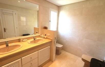 Resale - Apartment - Top Floor Apartment - Estepona - New Golden Mile