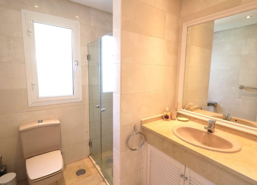 Resale - Apartment - Top Floor Apartment - Estepona - New Golden Mile